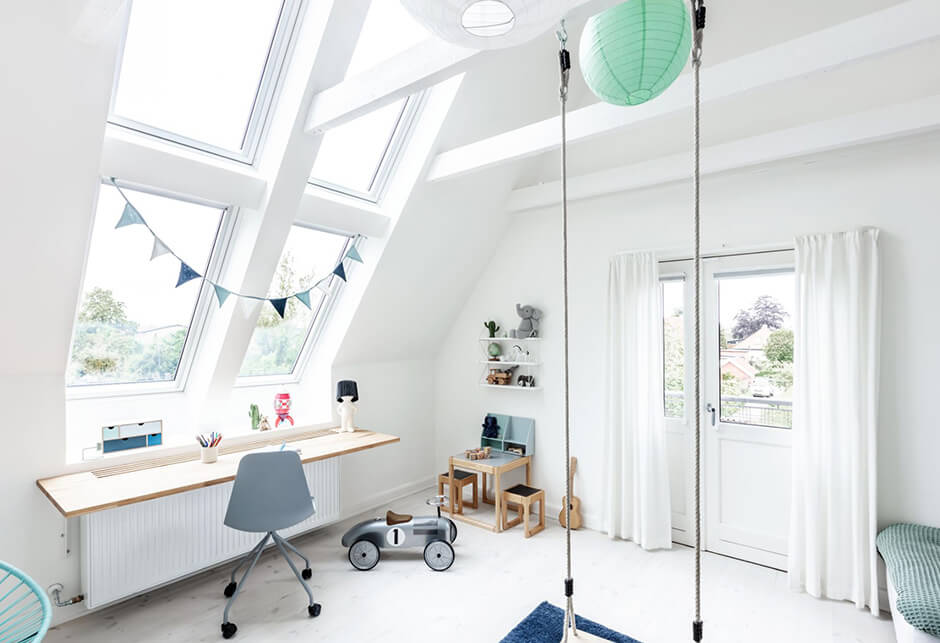 a- childrens-room-with-a-swing-and-starry-views-15